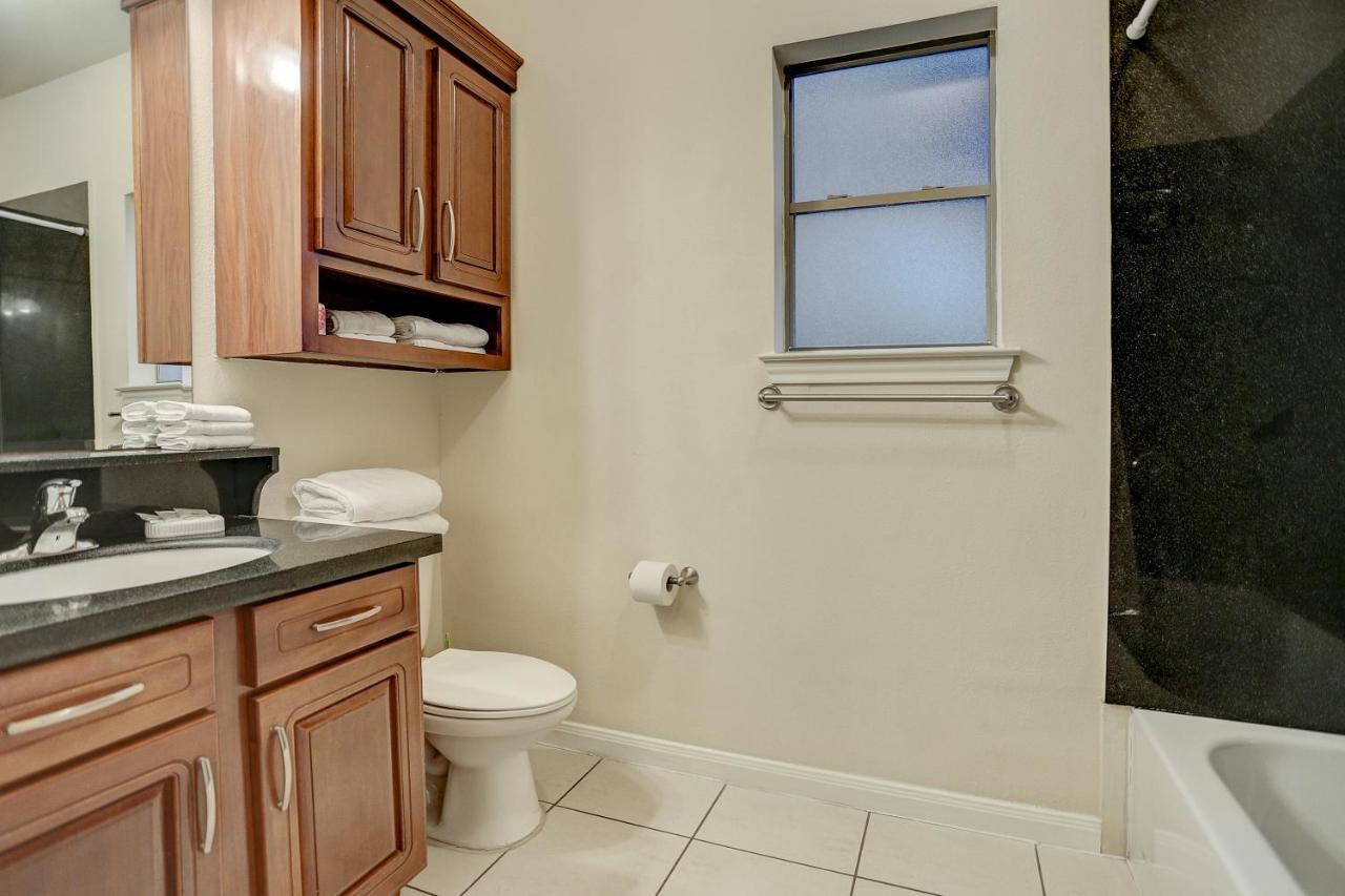 Villa Laverne 3 Bedroom Suite Furnished Condos Houston Luaran gambar